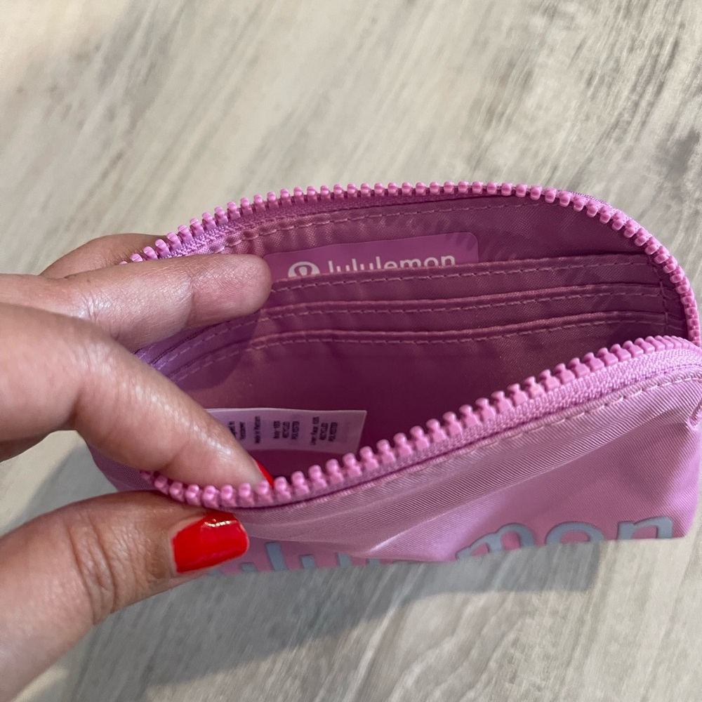 Lululemon card pouch - Picture 4 of 4